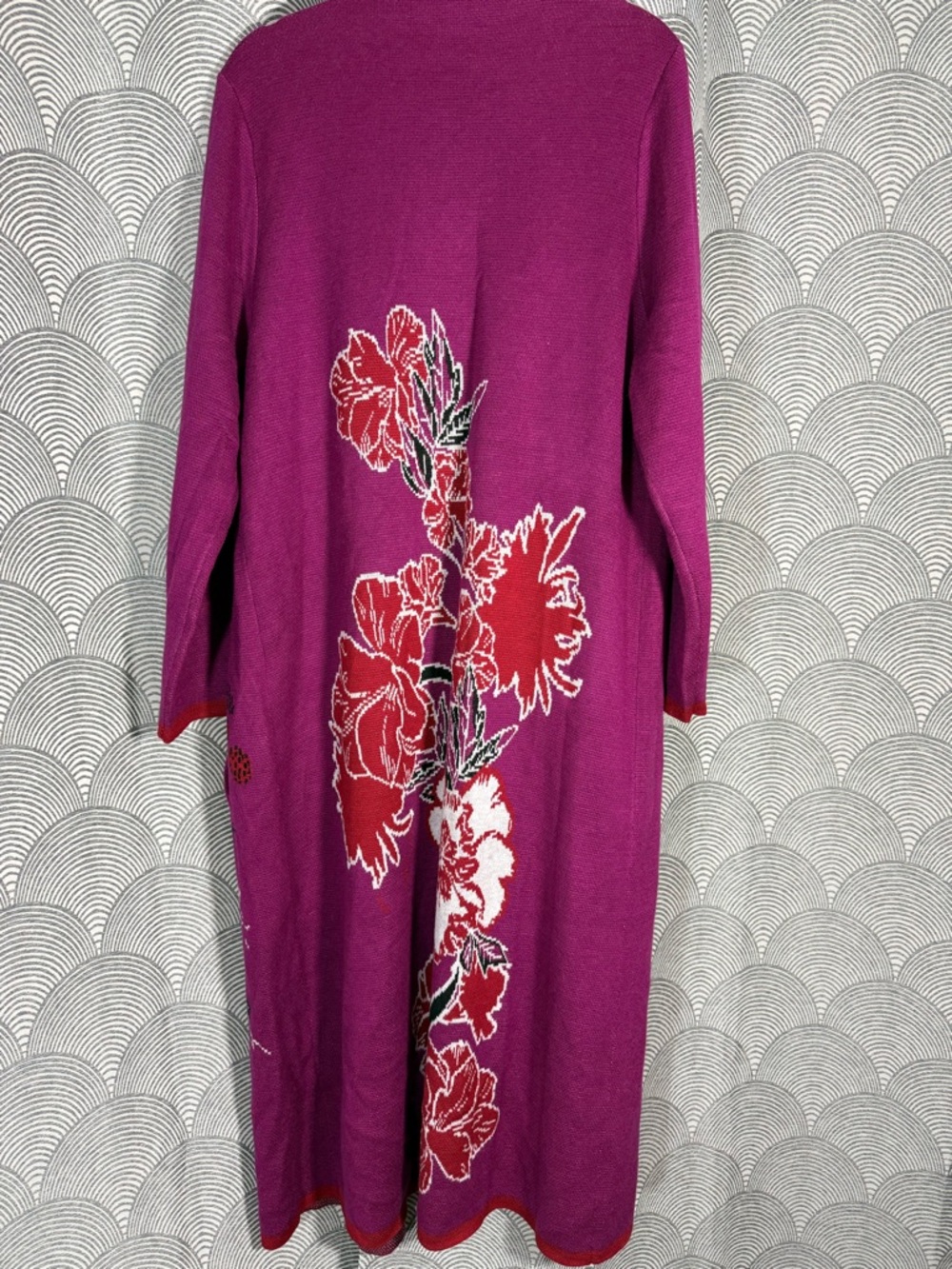 Badgley Mischka Magenta Open-Front Floral Duster - Picture 3 of 6